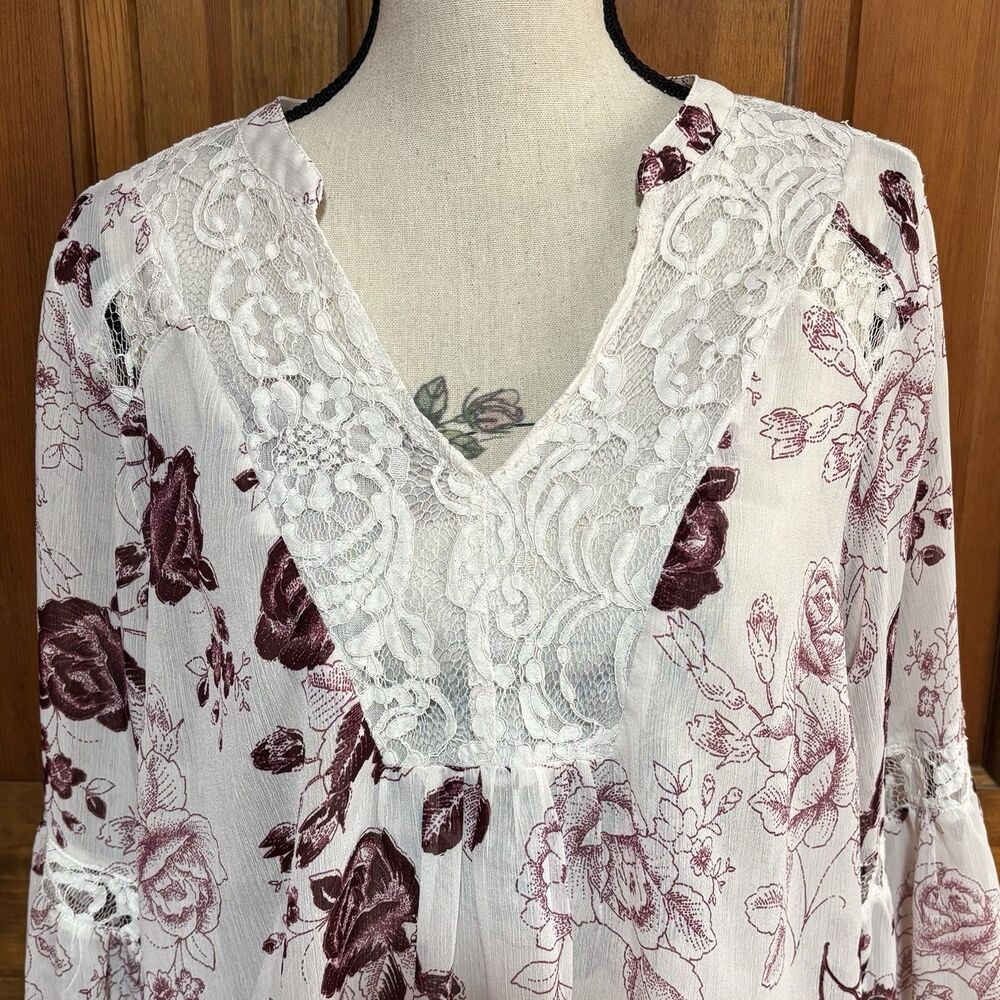 Torrid Floral Sheer Chiffon Top Shirt Blouse Women's Size 2, 2X White Purple - Picture 3 of 11